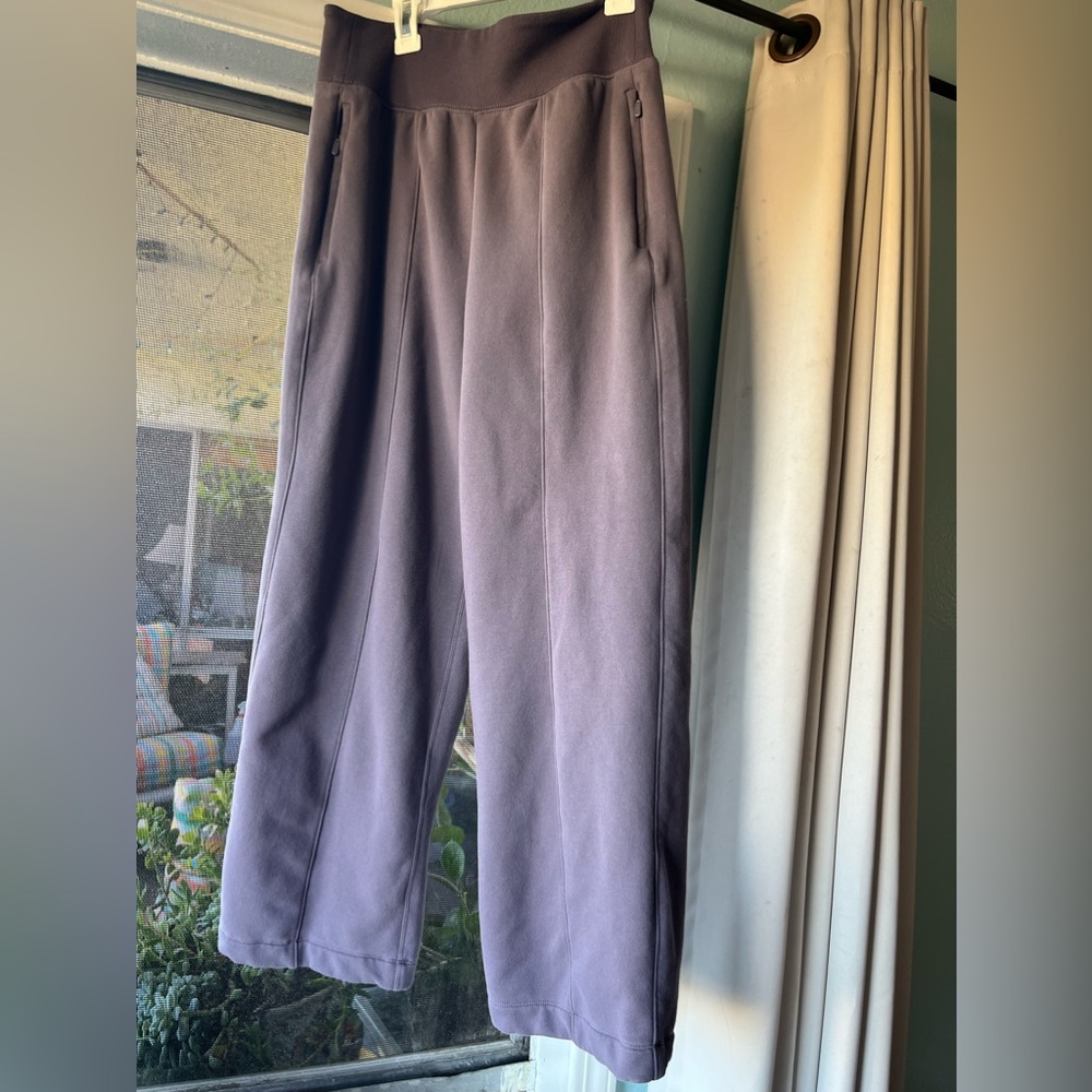 Mauve/light purple straight leg sweats. Athleta, small petite